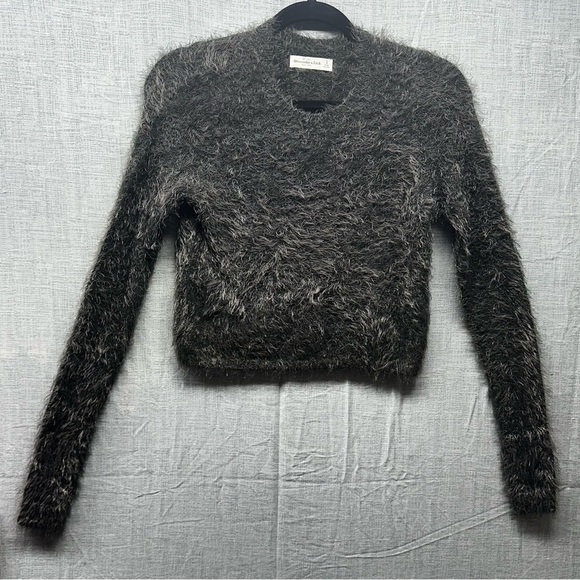 Abercrombie & Fitch Sweater Small Crop Silver Green Fuzzy Crew Fall Trend - Picture 3 of 9